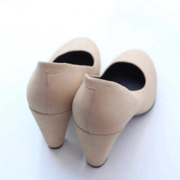 NWOT Ecco classic pumps - Picture 3 of 11